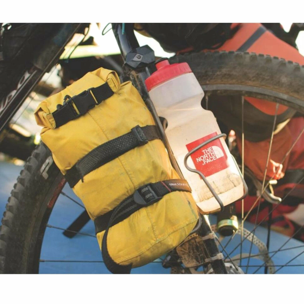 Cage De Bikepacking 2 En 1 Sur Fourche Vélo Outpost Cargo Blackburn 6 Cage De Bikepacking 2 En 1 Sur Fourche Vélo Outpost Cargo Blackburn – Image 4
