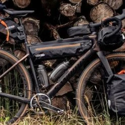 Sacoche De Cadre 4L Noire Bikepacking TopTube Ortlieb -Apidura Soldes sacoche de cadre 4l noire bikepacking toptube ortlieb full 3