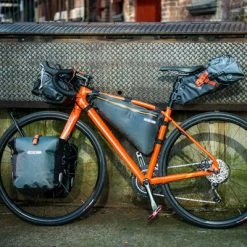 Sacoche De Cadre Noire Bikepacking 6L Ortlieb -Apidura Soldes sacoche de cadre noire bikepacking 6l ortlieb full 6