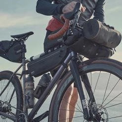 Sacoche Guidon Brooks Scape 3L Pour Gravel Et Bikepacking -Apidura Soldes sacoche guidon brooks scape 3l pour gravel et bikepacking full 6