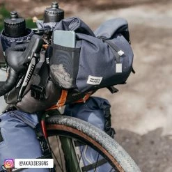 Sacoche De Guidon Convertible Bandoulière Piha MeroMero 3 à 6L -Apidura Soldes sacoche mero mero piha akao designs