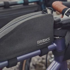 Sacoche Sur Tube Supérieur Brooks Pour Bikepacking 0.9L Scape -Apidura Soldes sacoche sur tube superieur brooks pour bikepacking 0 9l scape full 5