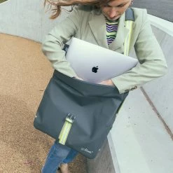 Go Fluo Sacoche Vélo Attaché Case 23L Robin GoFluo 14 Go Fluo Sacoche Vélo Attaché Case 23L Robin GoFluo -Apidura Soldes sacoche velo robin go fluo 3